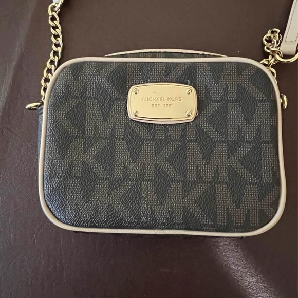 Michael Kors Mini Jet Set Shoulder / Crossbody Bag - Picture 4 of 8